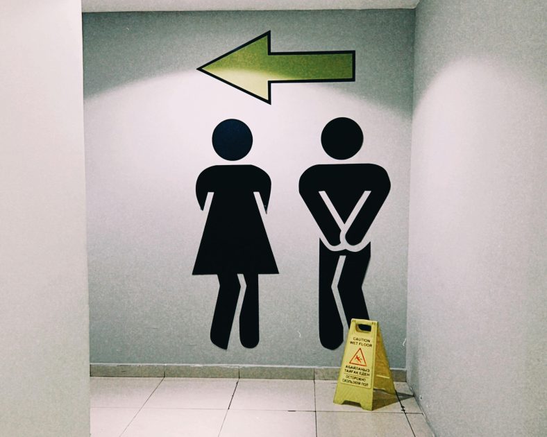 Bathroom signage | Image Source: Pexels